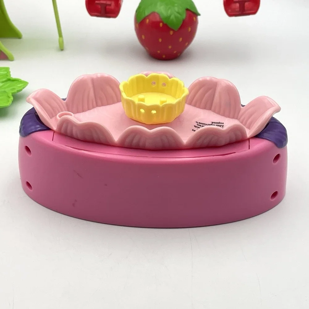 Strawberry Shortcake Hasbro Berry Bitty City Furniture Playset Lot 2009 2010